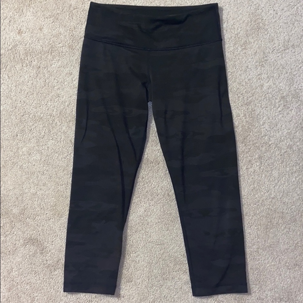 Lulu Camo Cropped Legging